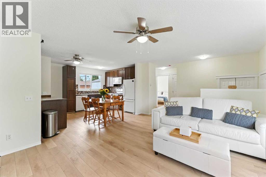 228 Penswood Way SE|Calgary, Alberta T2A4T3