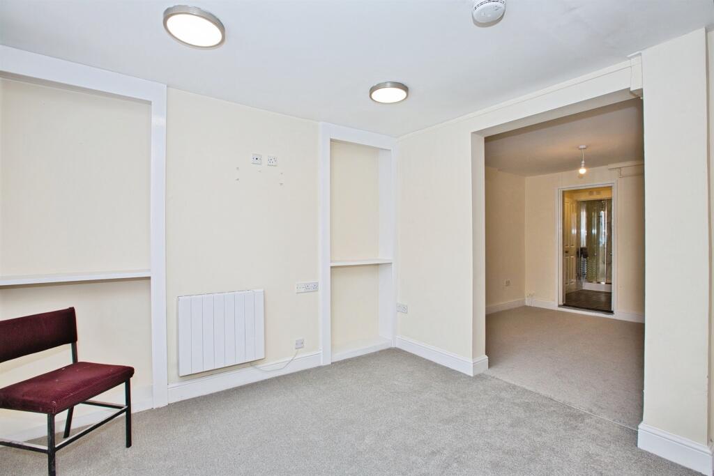 Additional image 2 of Grass Royal, Yeovil