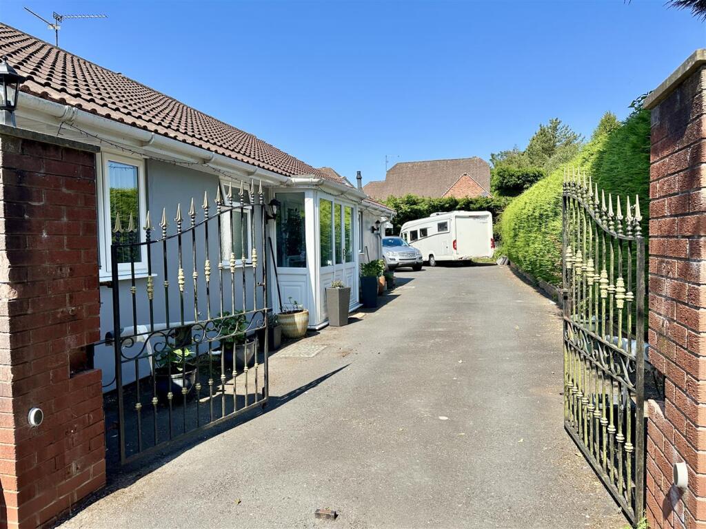 Additional image 23 of Birchfield Road, Headless Cross