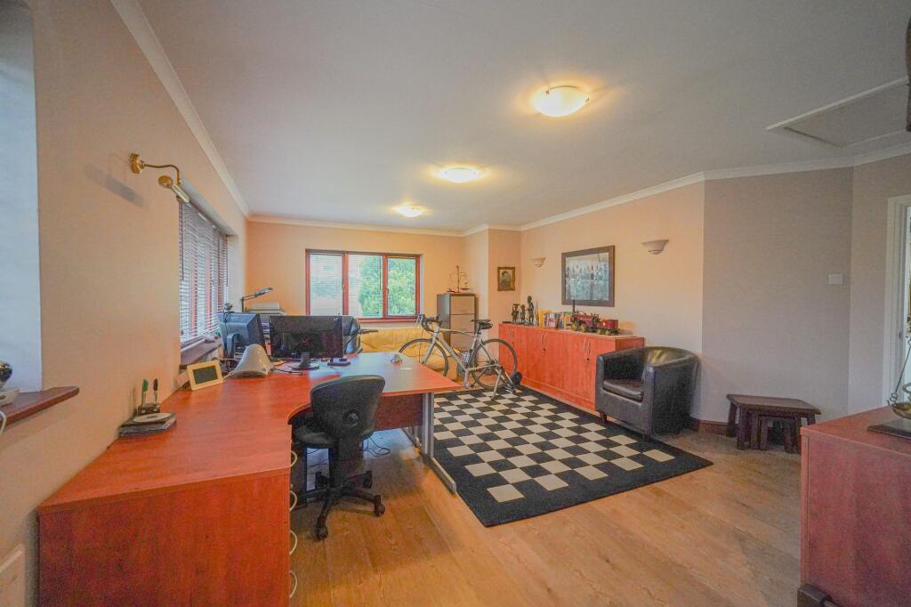 Additional image 9 of Avenue Close, Dorridge, B93