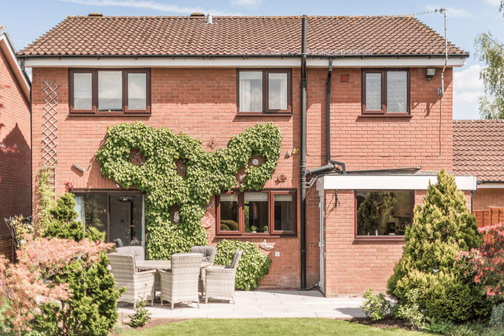 Additional image 3 of Foxlands Drive, Sutton Coldfield, B72 1YZ