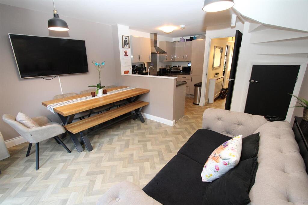 Additional image 19 of Rambling Walk, Clayton, Bradford