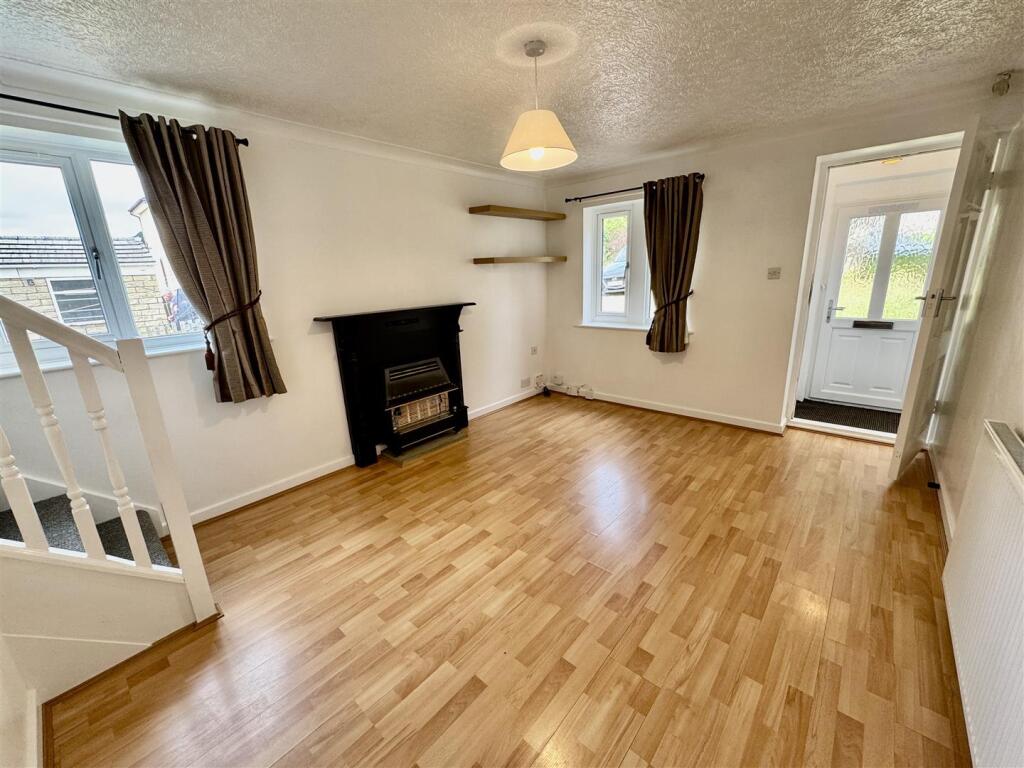 Additional image 2 of The Oval, Bingley, BD16 4RJ