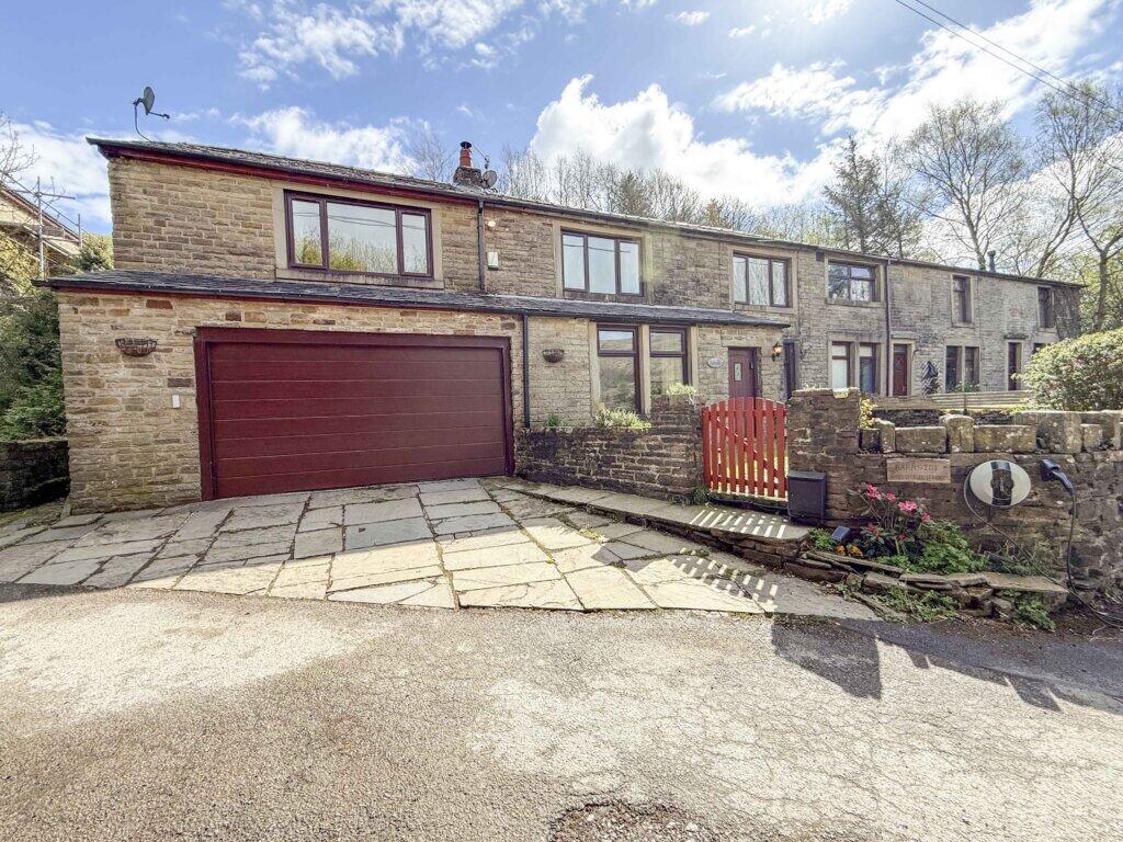 Additional image 58 of Barnside, St Georges Terrace, Cowpe Road, Rossendale