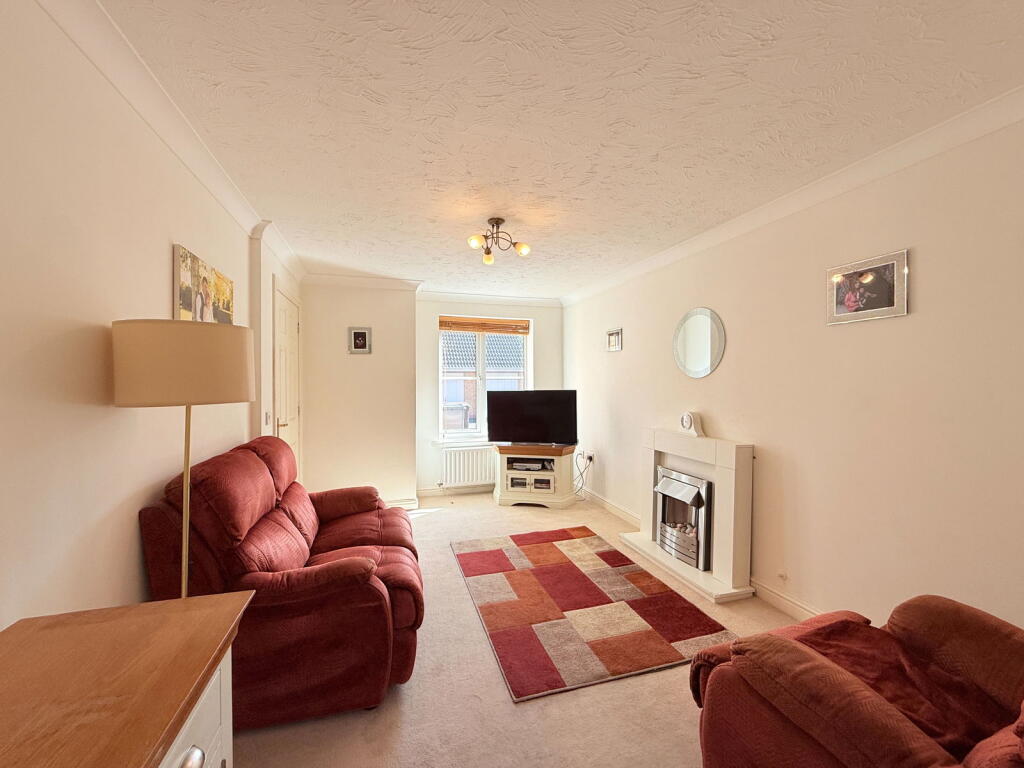 Additional image 17 of Finmere Way, Shirley