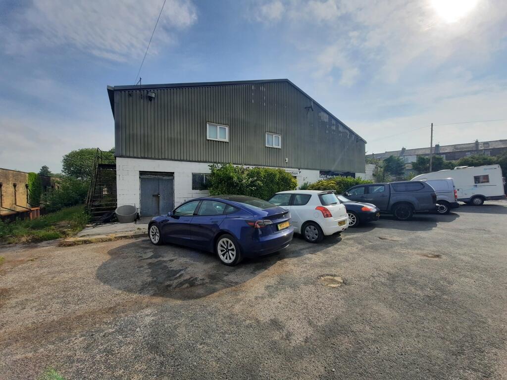 Additional image 7 of New Road Garage, New Road, Earby, Barnoldswick, Lancashire