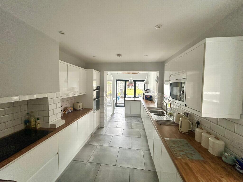 Additional image 4 of St. Michaels Avenue, Yeovil, BA21