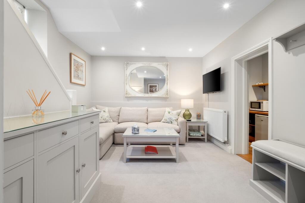 Additional image 19 of Church Bank, Alcester, B49