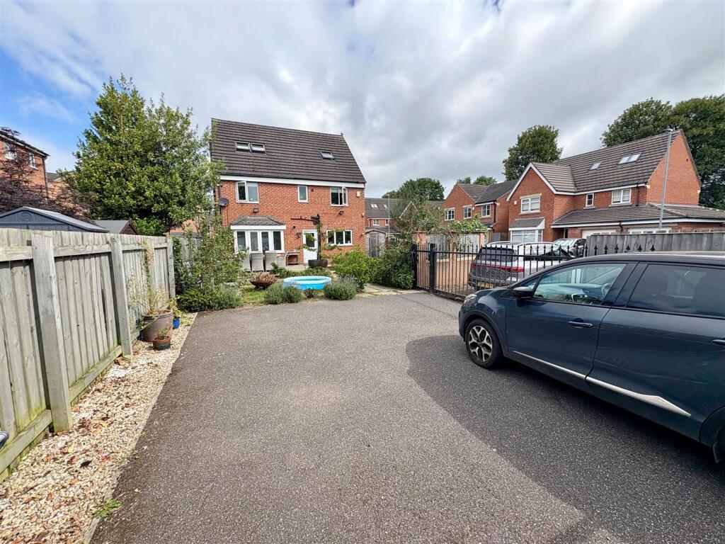 Additional image 23 of Burnleys Mill Road, Gomersal, Cleckheaton