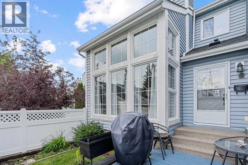 33, 28 Berwick Crescent NW|Calgary, Alberta T3K1Y7