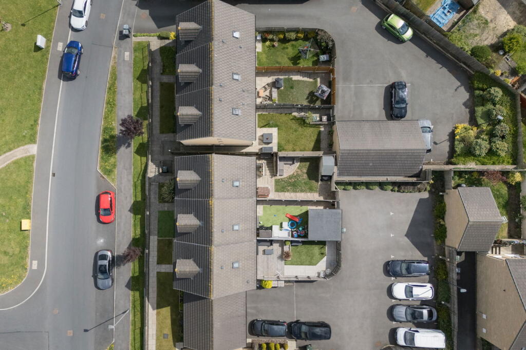 Additional image 21 of Brompton Drive, Bradford, BD10 0DW