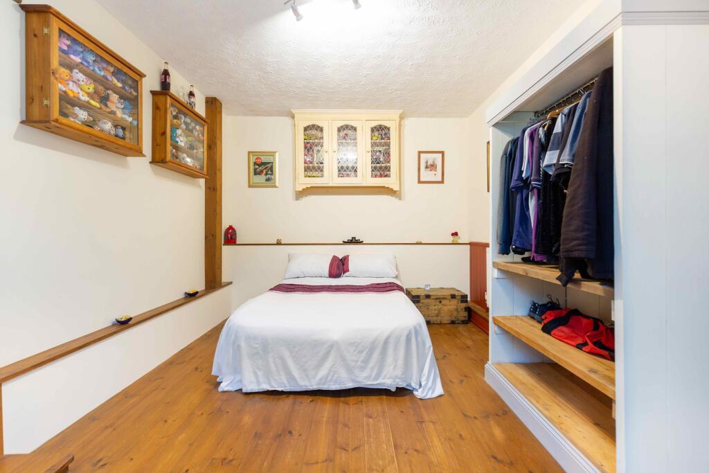 Additional image 16 of Courtyard Cottage, Great House Court, Meare