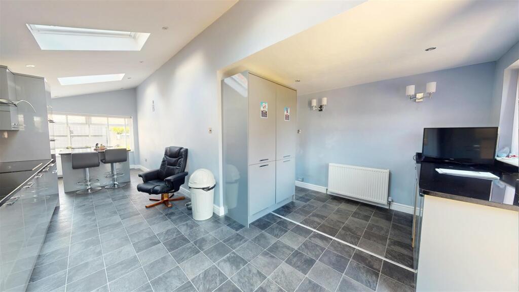 Additional image 17 of Glenaire Drive, Baildon