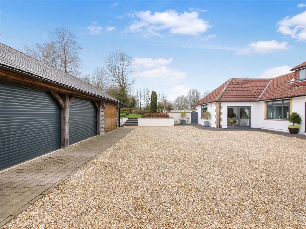 Additional image 3 of Oustanding Five Bedroom House In Pilton