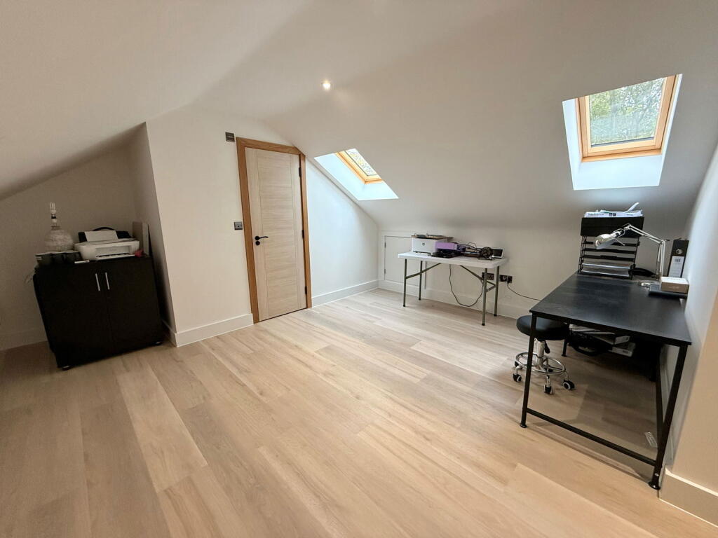Additional image 36 of Shutt Lane, Earlswood