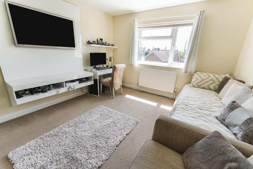 Additional image 21 of Holt Gardens, Studley, B80