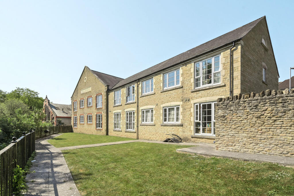 Harris Close, Frome, BA11