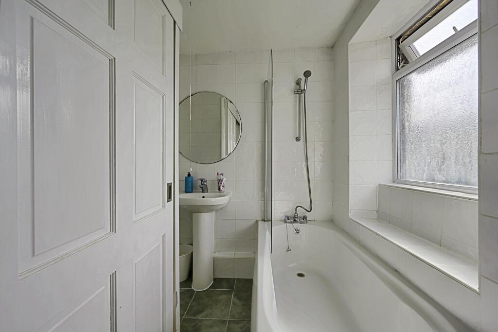 Additional image 13 of South View, Bradford, BD15