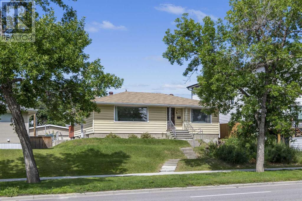 2423 37 Street SW|Calgary, Alberta T3E3A8