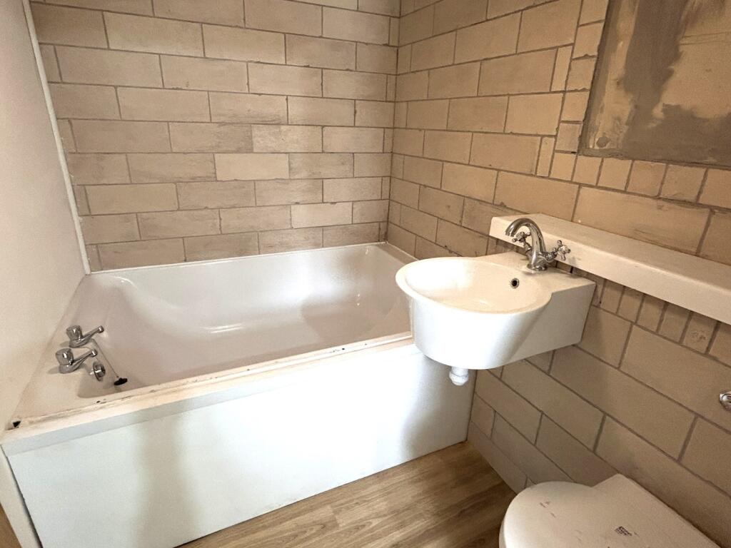 Additional image 7 of Allen Croft, Birkenshaw, Bradford, West Yorkshire, BD11