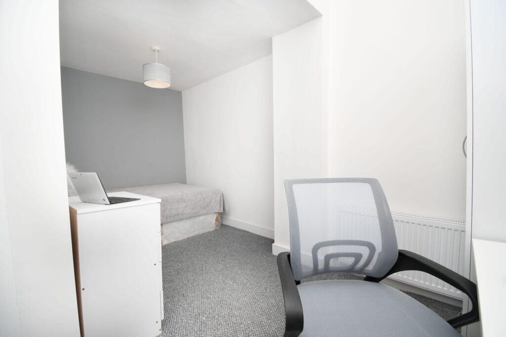 Additional image 12 of 38, Queensberry Road, Burnley, BB11 4LH