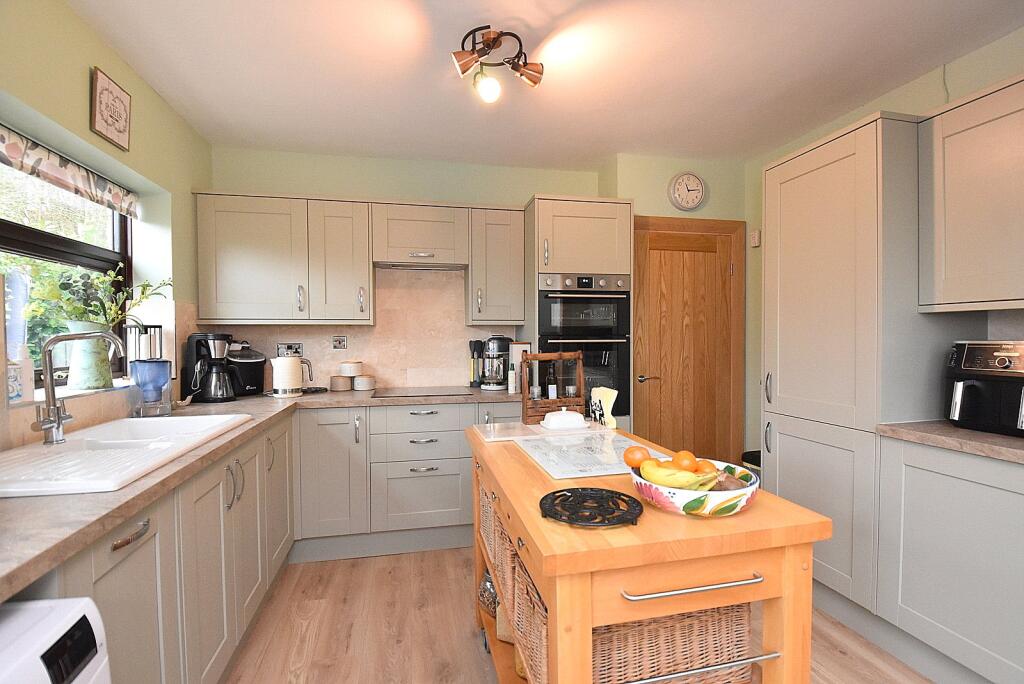 Additional image 6 of Les Rosiers Grove, Wincanton, Somerset, BA9