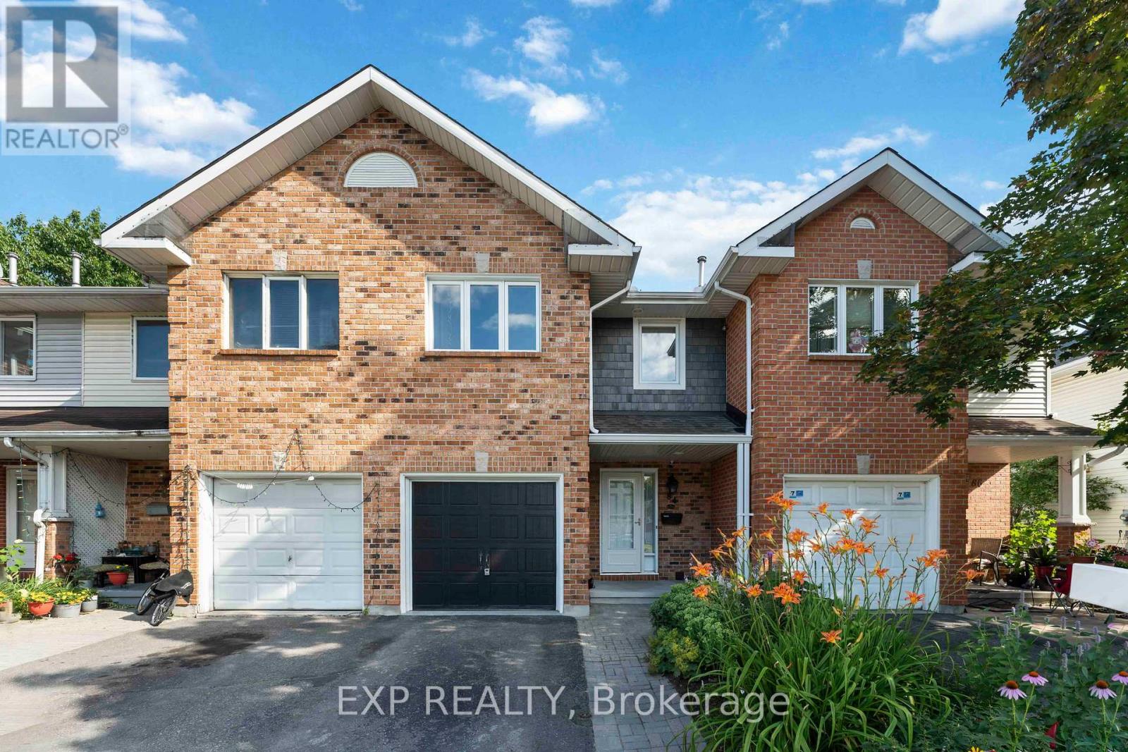 84 ROYAL OAK COURT|Ottawa, Ontario K1T3P1