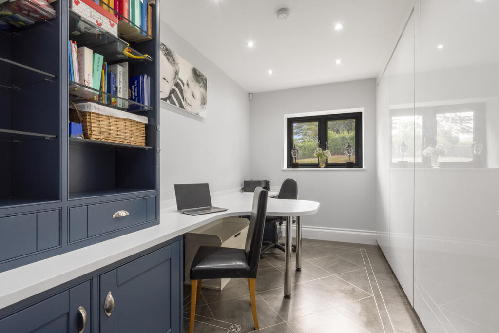 Additional image 19 of Wawensmere Road, Henley-in-arden, B95