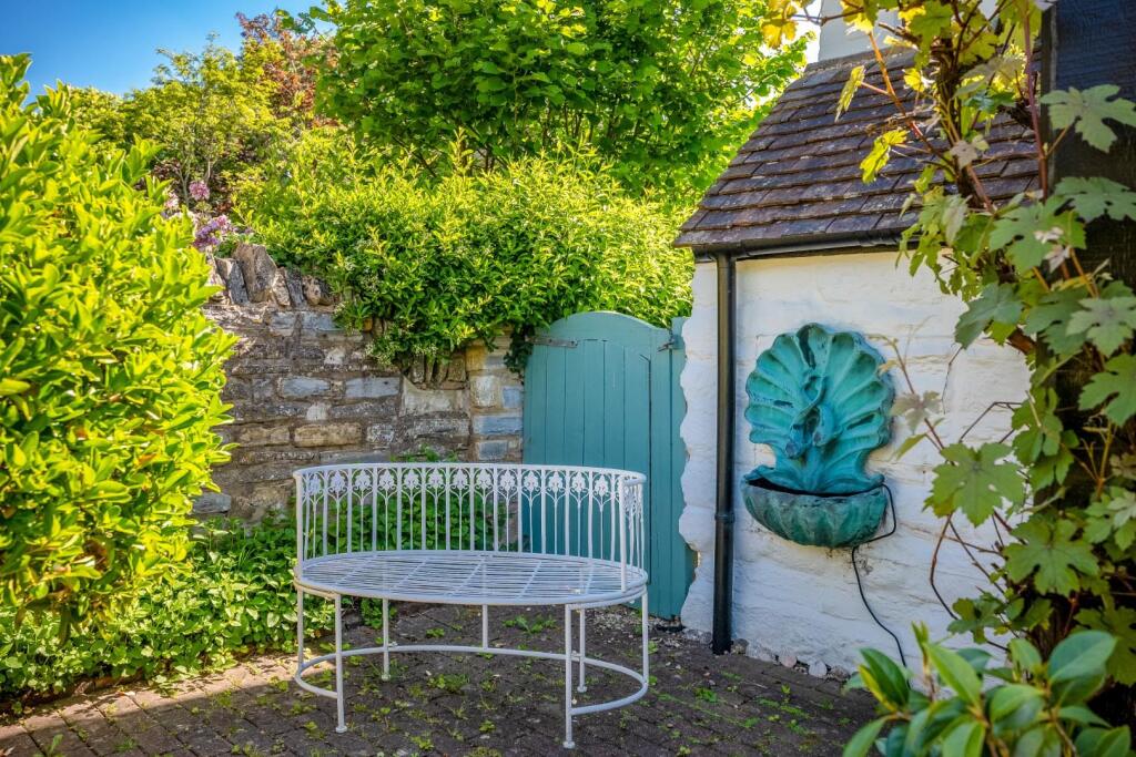 Additional image 15 of 2 The Hamlet, Marlciff, Alcester