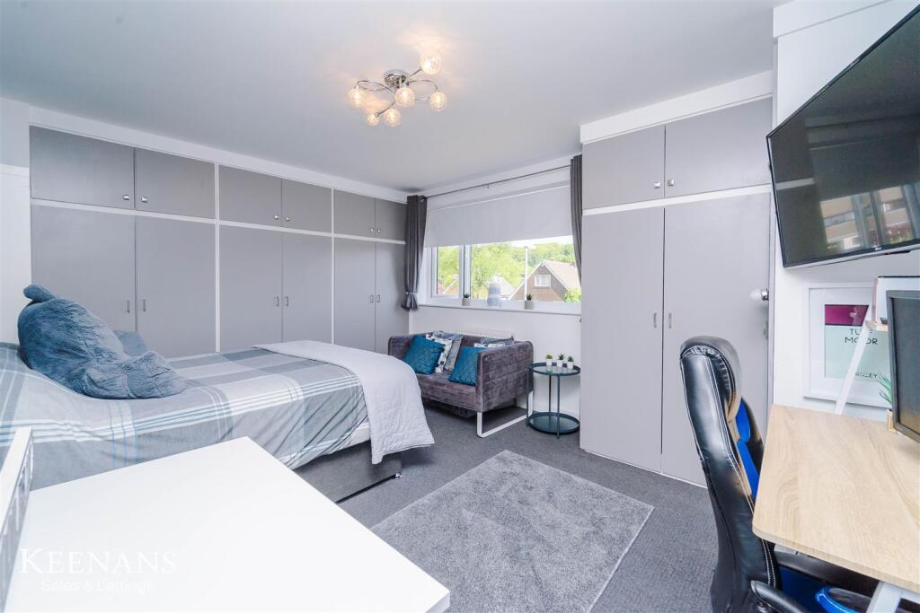 Additional image 6 of Singleton Avenue, Read