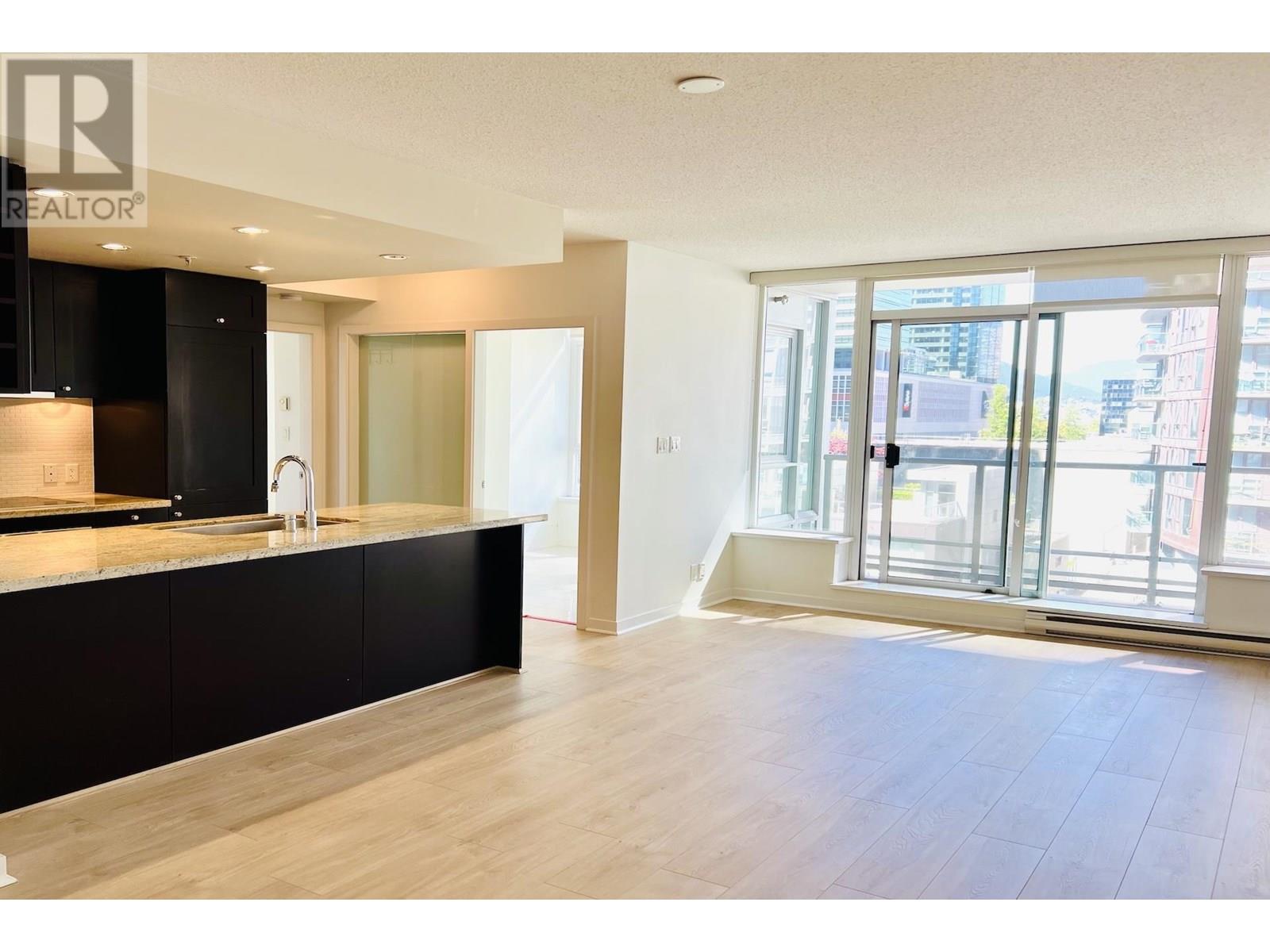 802 821 CAMBIE STREET|Vancouver, British Columbia V6B0E3