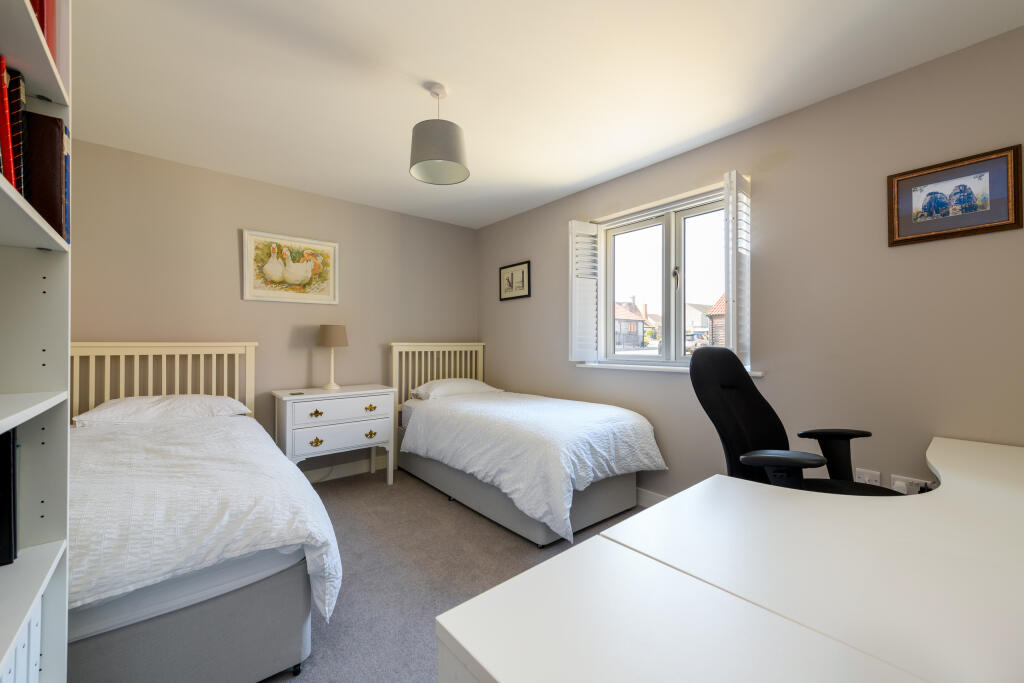 Additional image 18 of Highfields Close, Walton