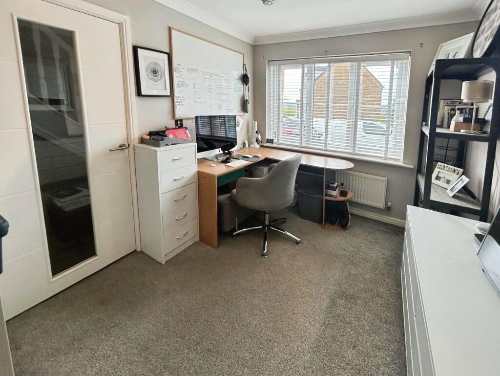 Additional image 17 of Agincourt Drive, Gilstead, Bingley, BD16 3JY