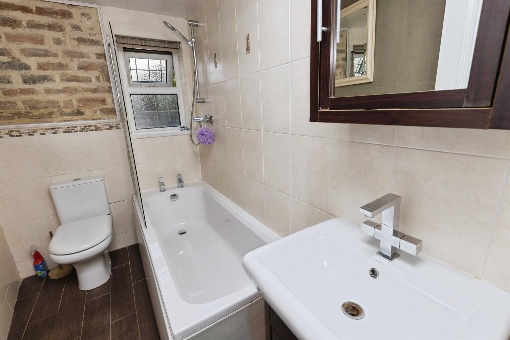 Additional image 13 of Gilstead Lane, Bingley