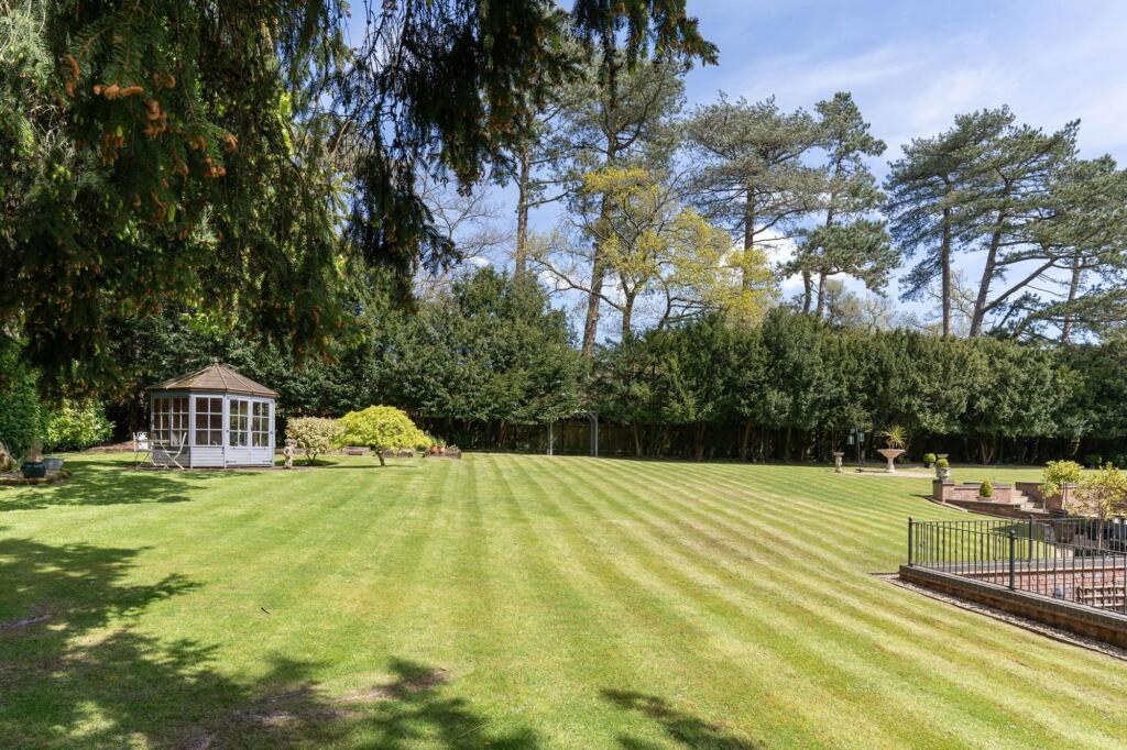 Additional image 28 of Plymouth Drive, Barnt Green, B45