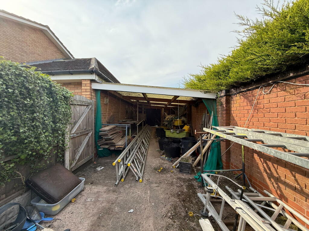 Additional image 32 of Dunton Hall Road, Shirley