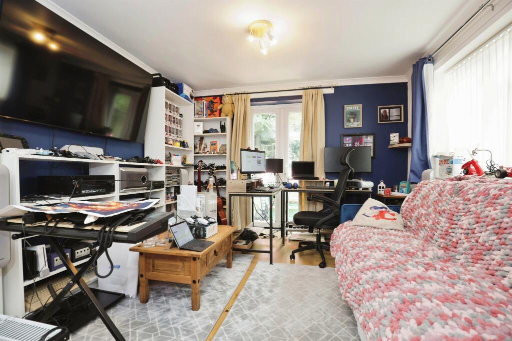 Additional image 10 of Meadow Road, ALCESTER