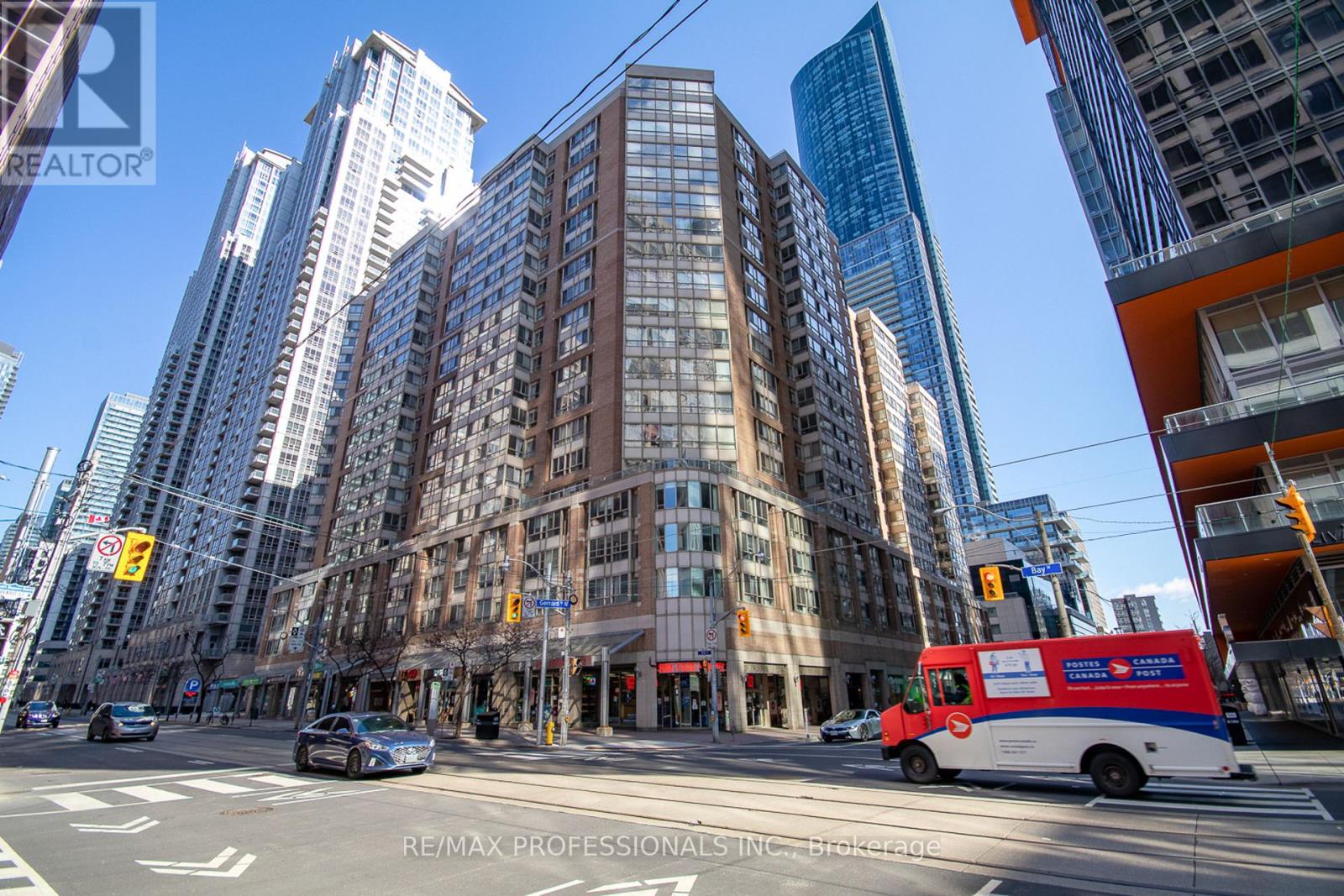 702 - 717 BAY STREET|Toronto (Bay Street Corridor), Ontario M5G2J9