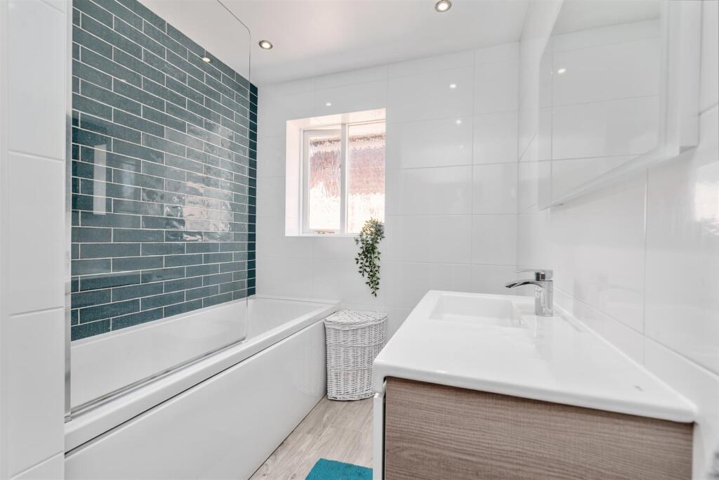 Additional image 14 of Woodstock Crescent, Dorridge