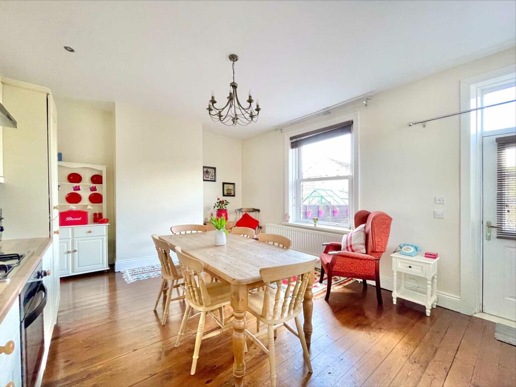 Additional image 4 of Bradford Road, Birkenshaw