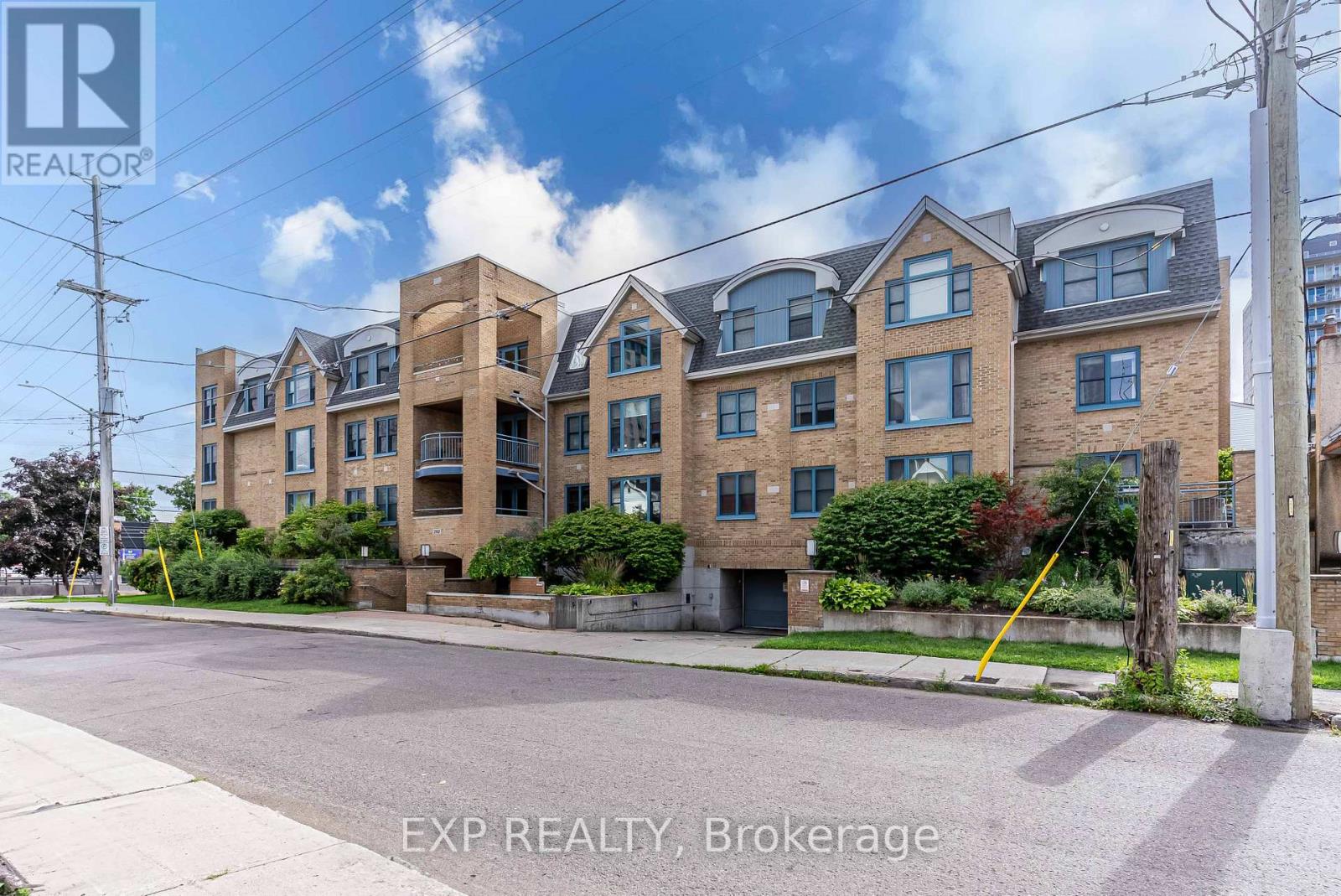 211 - 202 HINCHEY AVENUE|Ottawa, Ontario K1Y1L7