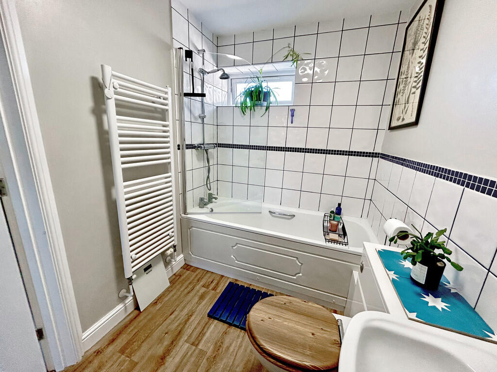 Additional image 10 of Old Were Court, Warminster