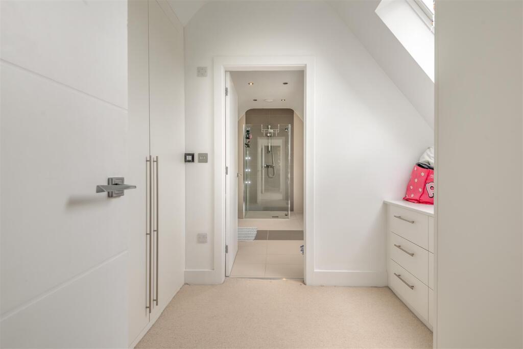 Additional image 24 of Moor Hall Drive