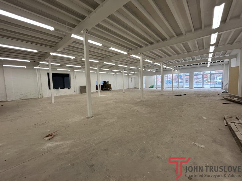 房产图片 8 - 前Sterling Save，小伍德街，小伍德，雷迪奇，B98 7AZ