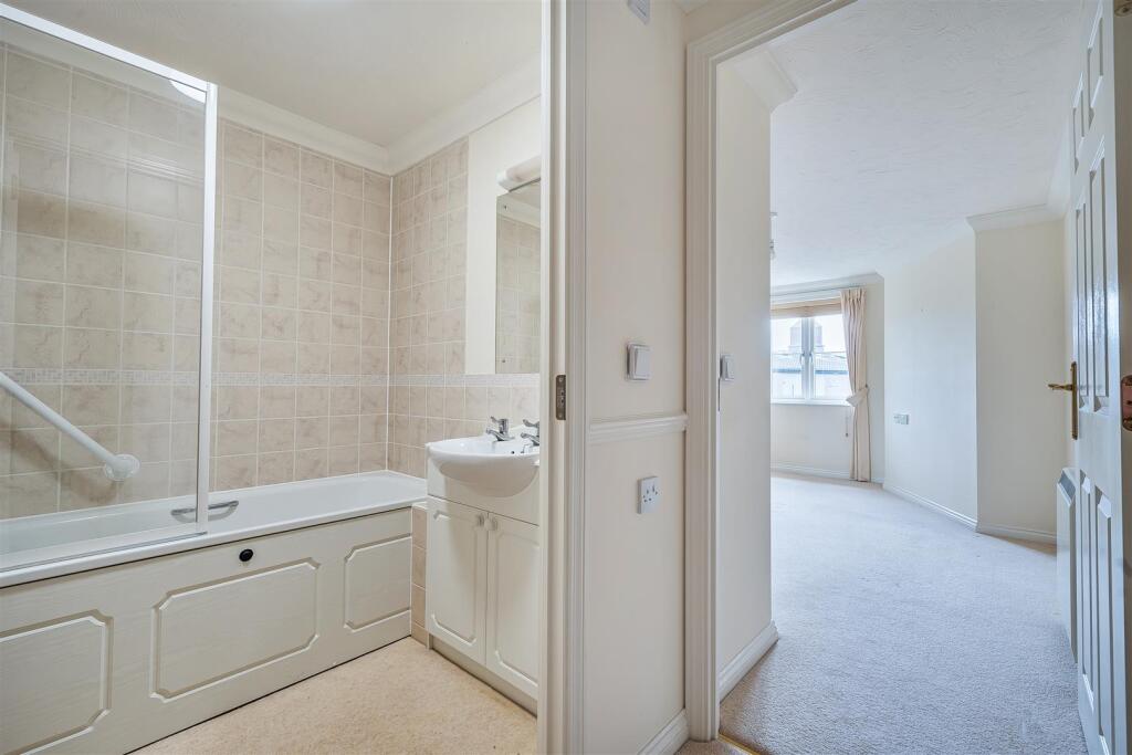 Additional image 10 of Cavendish Lodge, Glastonbury