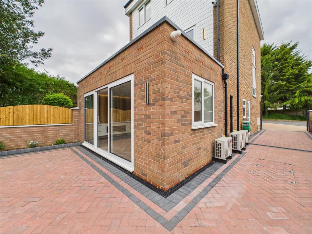 Additional image 30 of 10 Oakland Close, Solihull B91 2QB