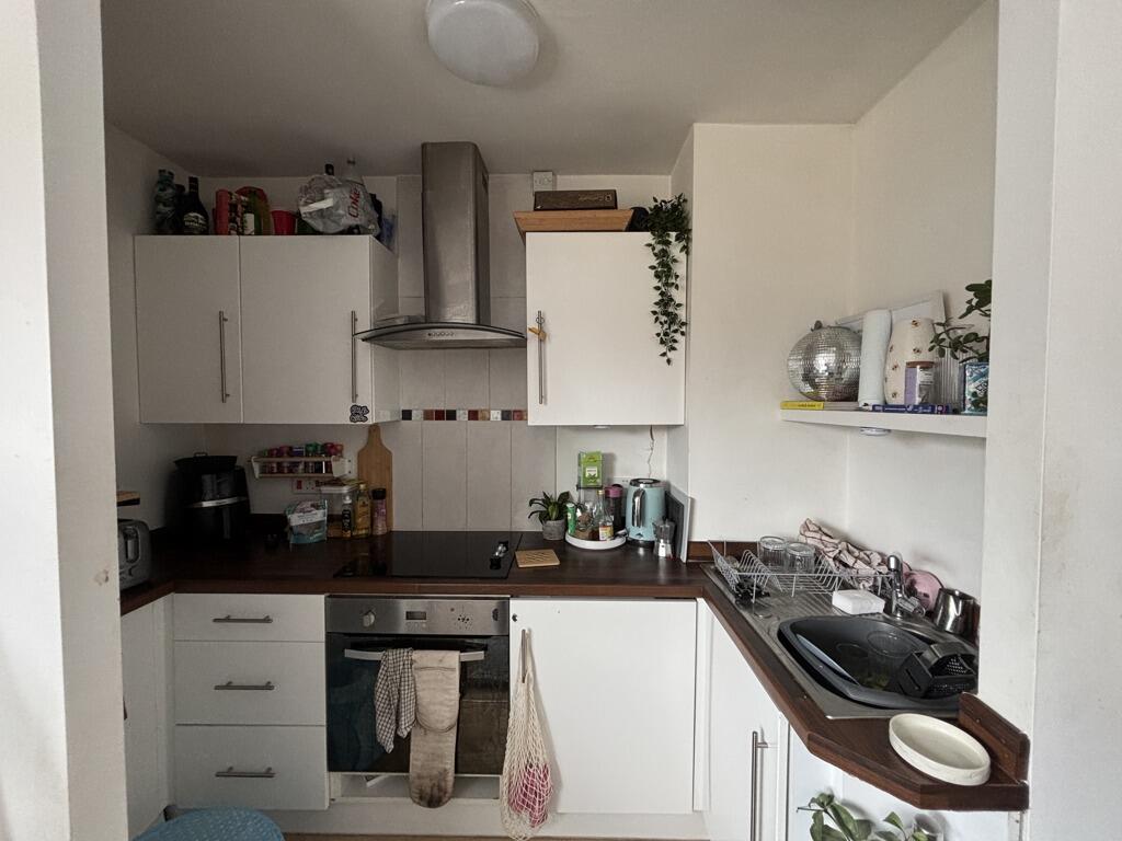 Additional image 7 of 10- 10d Farm Road, Street, BA16 0BJ