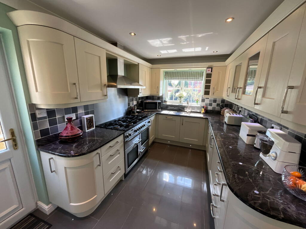 Additional image 6 of ROWLEY REGIS, Burmese Way