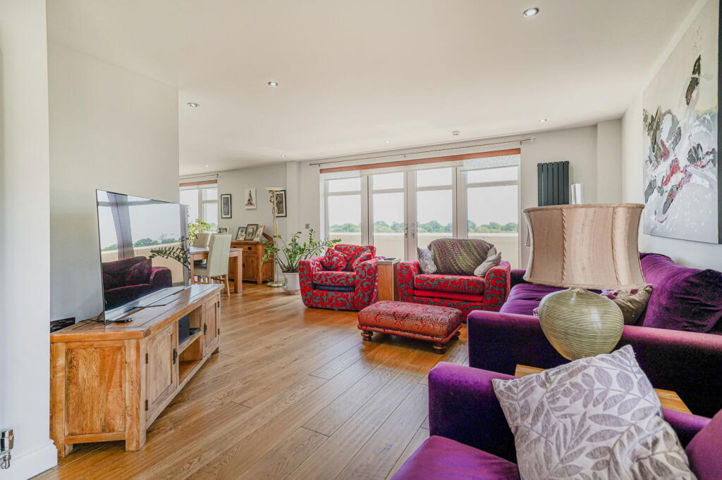 Additional image 16 of Waters Edge, Dickens Heath, Solihull, B90 1UE