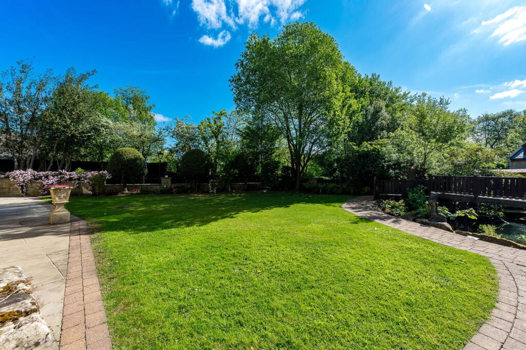 Additional image 29 of Jumeria, Latham Lane, Gomersal, BD19